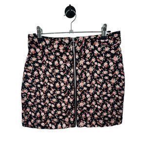 Forever 21 Floral Patterned Zip Up Mini Skirt
